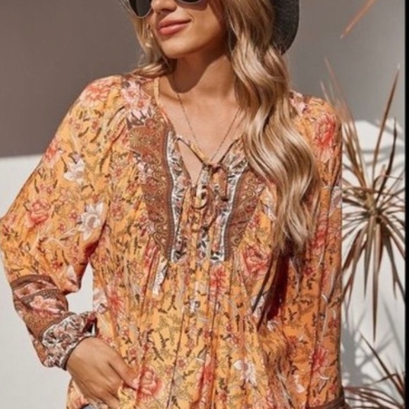 ❣️SALE 3/$25❣️Boho Festival Flowy Floral Blouse NWT - Picture 2 of 5